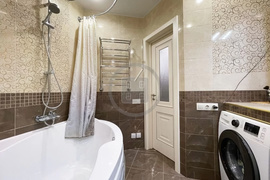 1-к. квартира, 42 м², 2/10 эт.